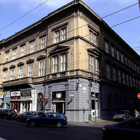 Beautiful Kiraly Street - With Ac *